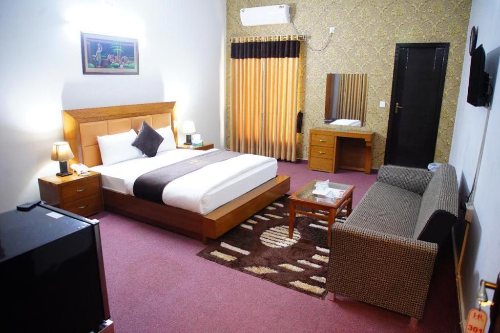 Hotel Red Line Islamabad Exterior photo